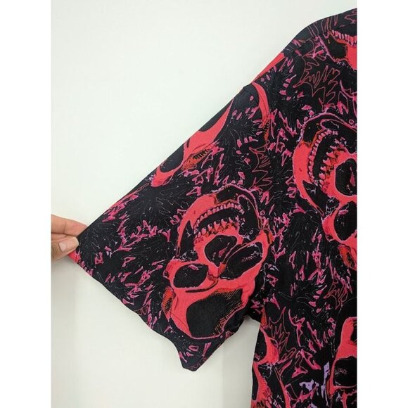 Hot Topic Button Up Shirt Men Size M Skulls Allover Print Emo Grunge Goth Woven - Picture 3 of 8